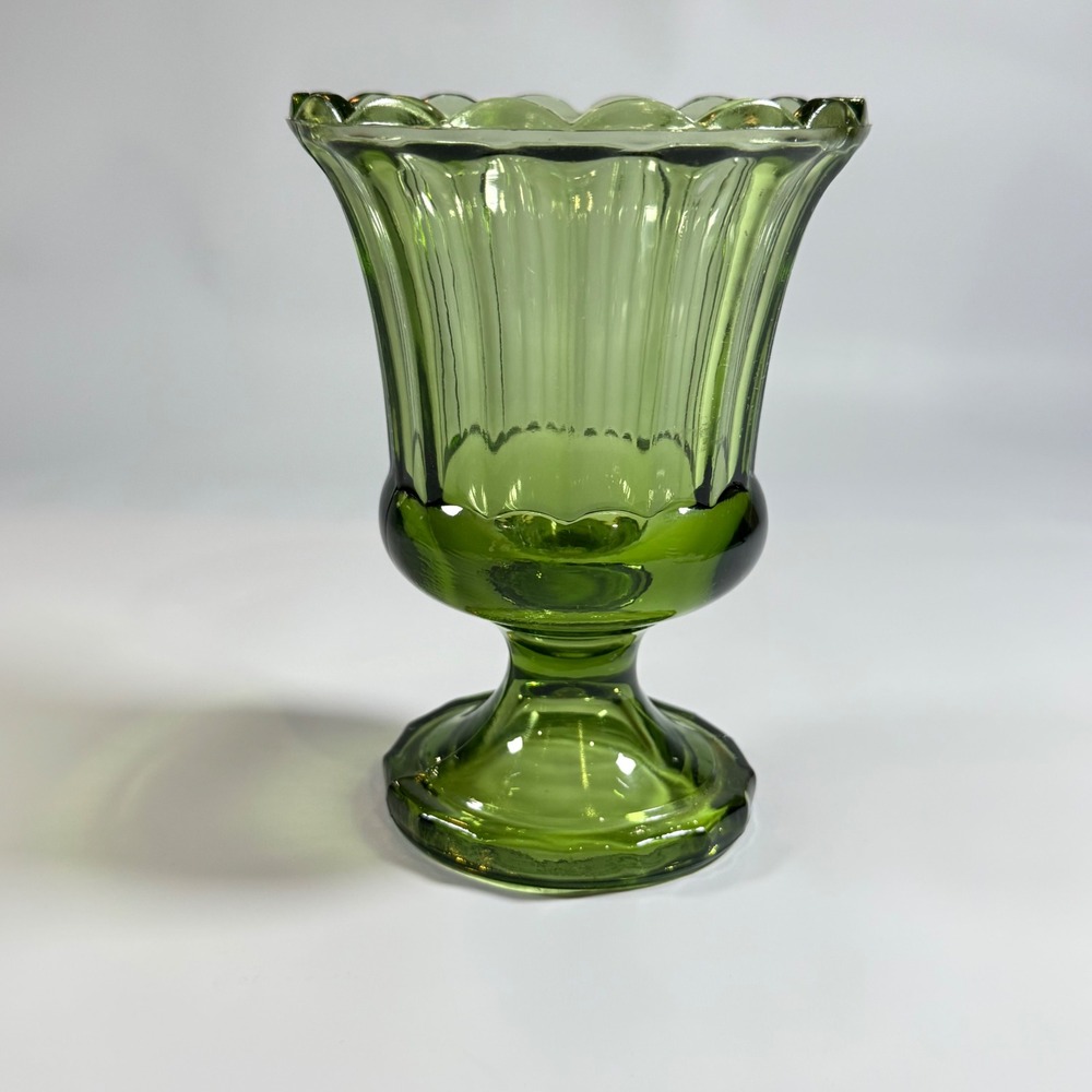 VTG Hazel-Atlas ATC50 Avocado Green Glass Ribbed Scalloped Footed Flower Vase 6"